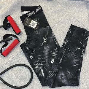 Nike pro training leggings